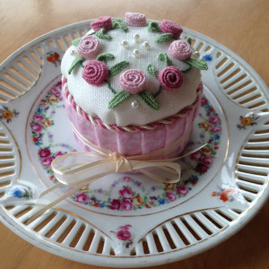 Drummond, Kathryn - Rosebud Cupcake_700x700