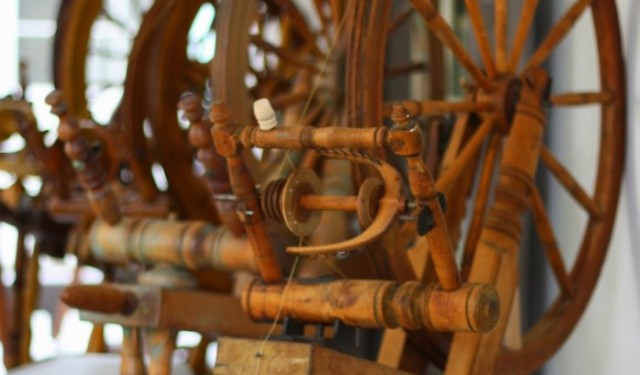 Spinning Wheels at Creativ Festival